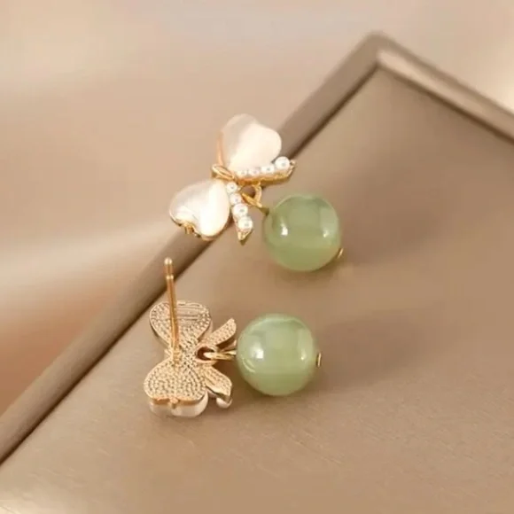 ✨Anthropologie Annise Earrings - Picture 3 of 7